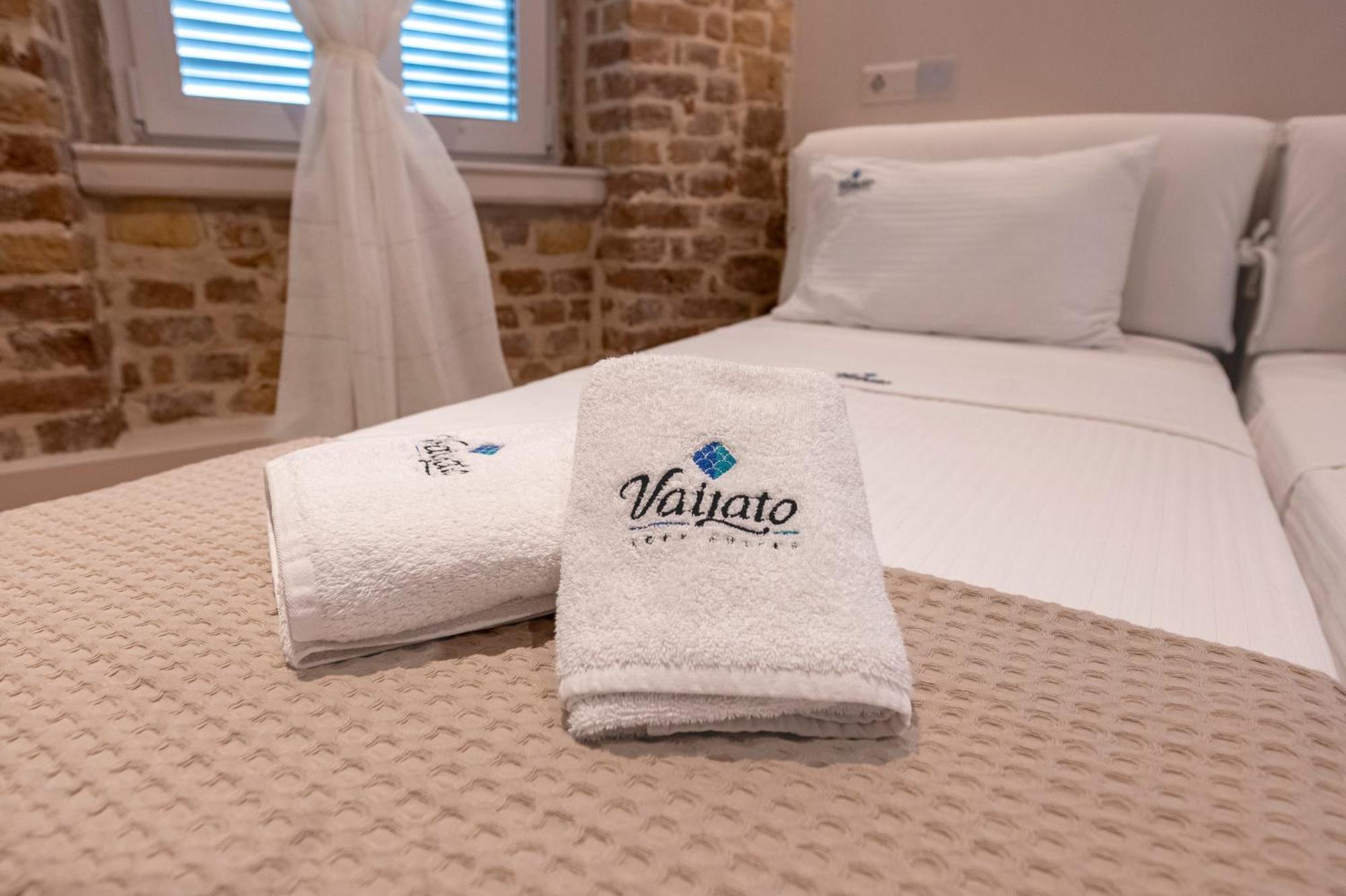 Vailato Swan White Suite コルフ島 エクステリア 写真