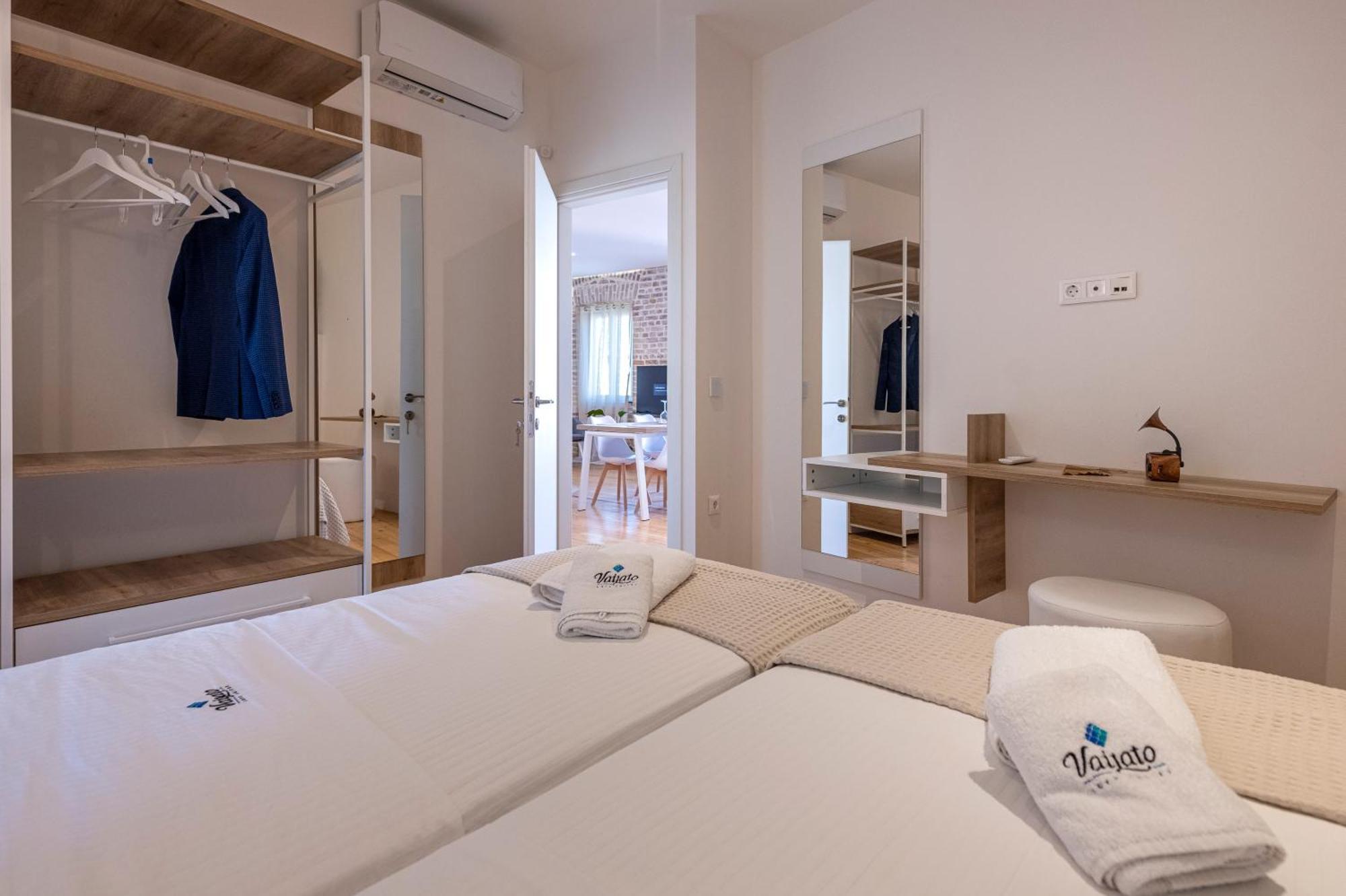 Vailato Swan White Suite コルフ島 エクステリア 写真